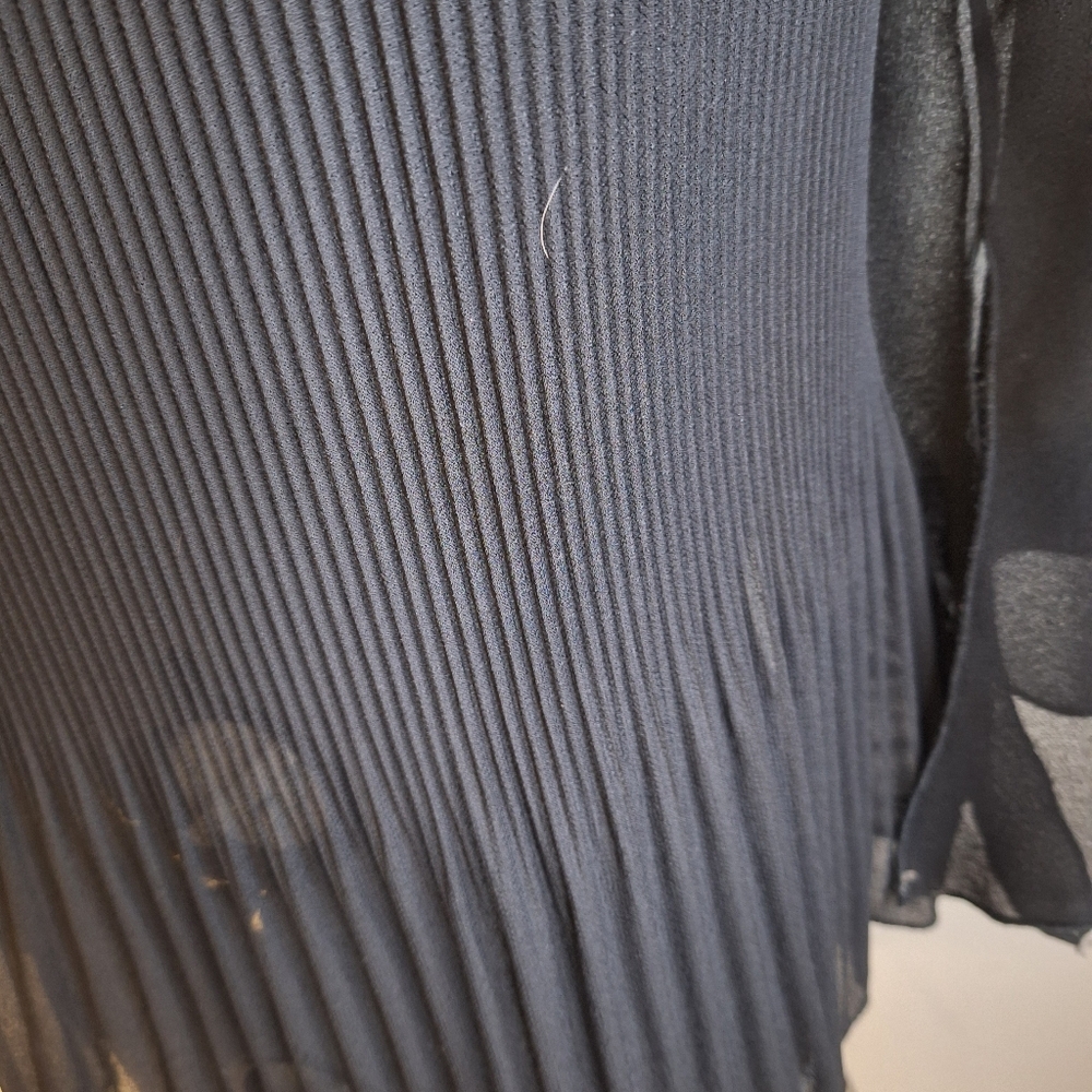 Vintage C.O.C Black Ribbed, Ruffled Top. Size Med - Picture 5 of 6